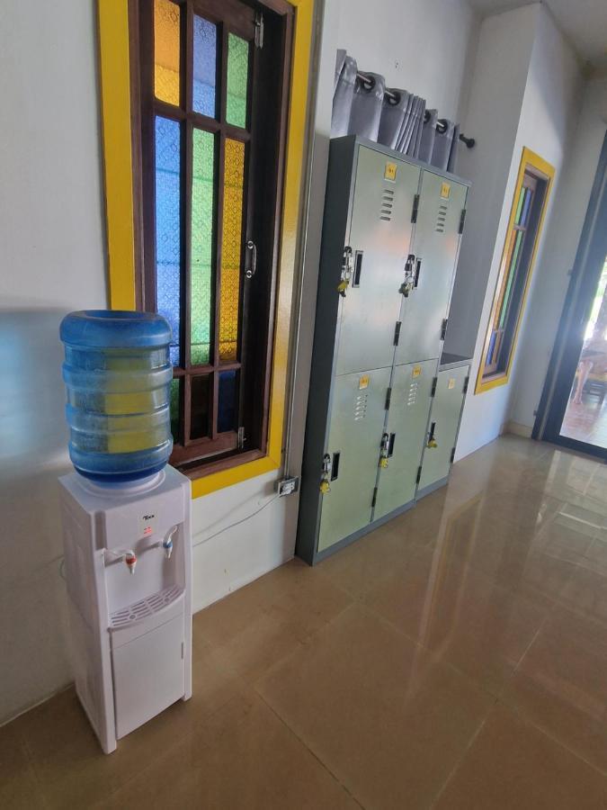 Single Bed in Mixed Dormitory Room